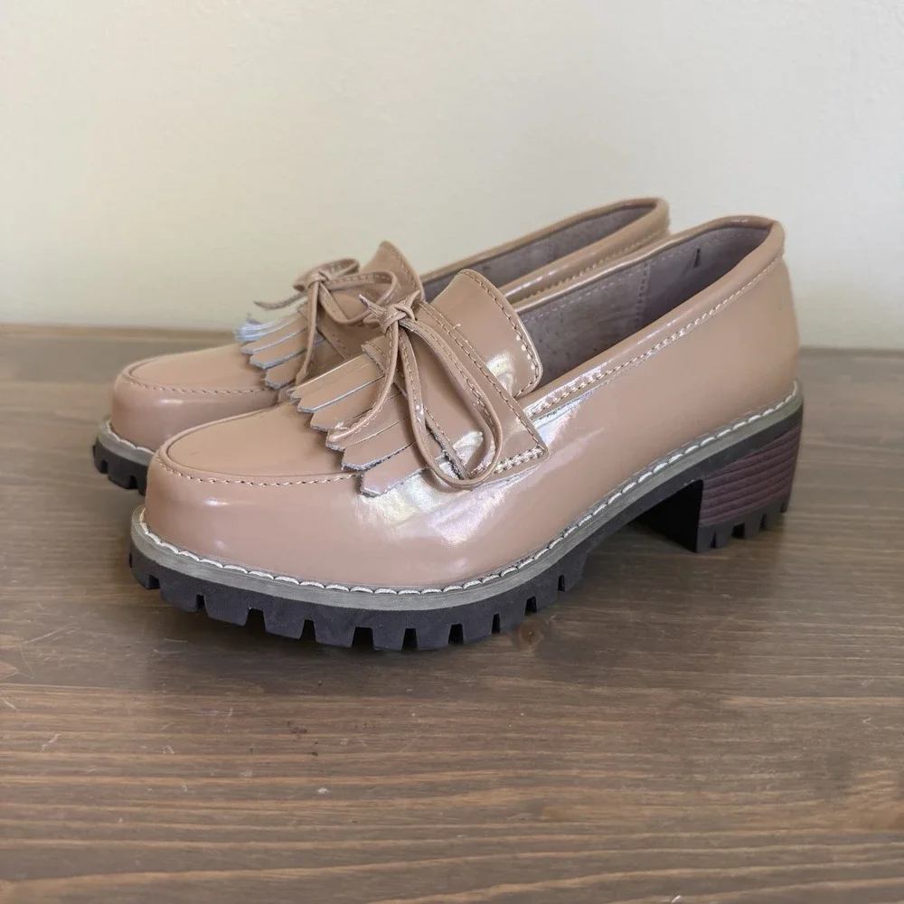 Dadawen Women's 38 Tan Beige Tassel Slip-On Platform Mid-Heel Square Toe Oxfords